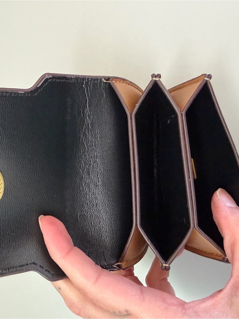Classic Tan Leather Turn-Lock Wallet - Picture 2 of 4